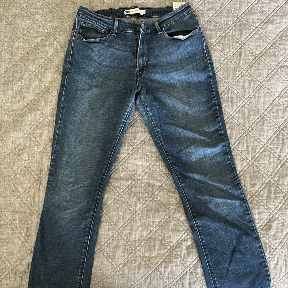 Levi’s Mid Rise Skinny Jeans